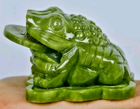 Money Frog Carving